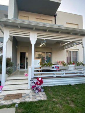 Villa Tea D7, Lura 3